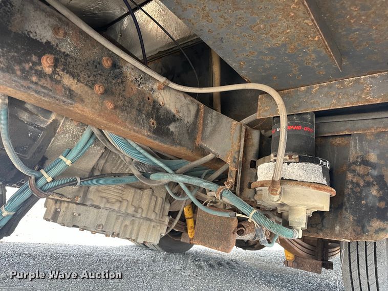 image for item EJ4448 1994 Winnebago  Vectra RV