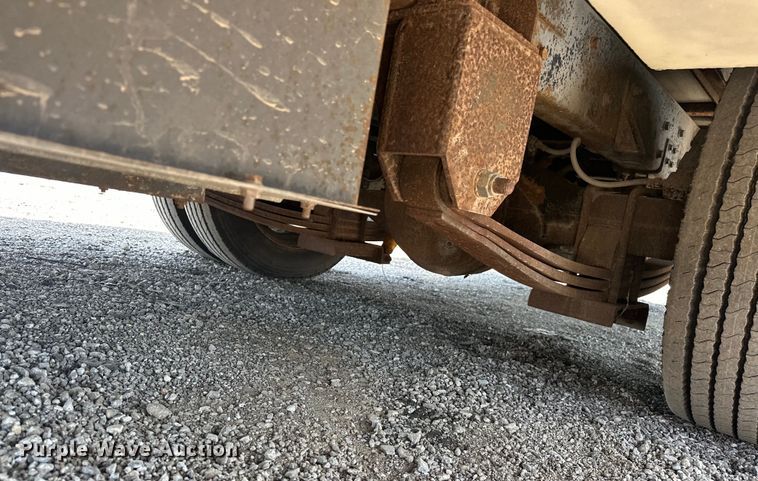 image for item EJ4448 1994 Winnebago  Vectra RV