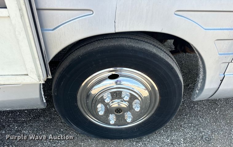 image for item EJ4448 1994 Winnebago  Vectra RV