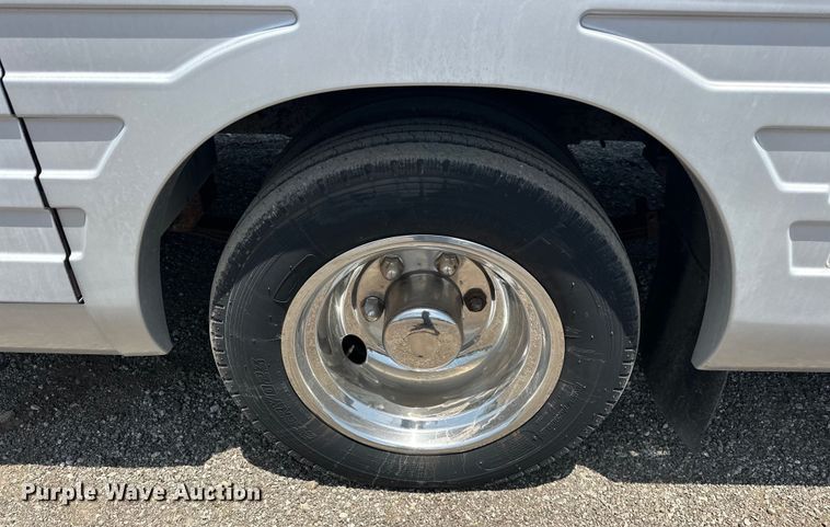 image for item EJ4448 1994 Winnebago  Vectra RV