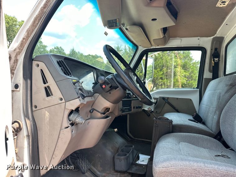 image for item EJ4465 2008 Sterling  Acterra  box truck