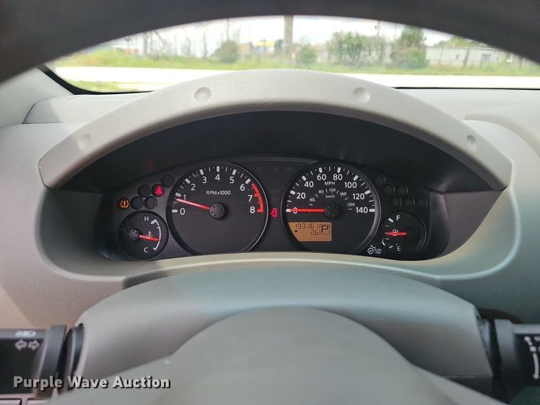 image for item EJ5764 2013 Nissan  Frontier  King Cab pickup truck