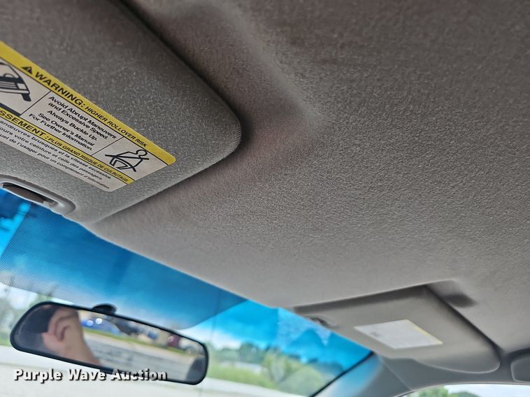 image for item EJ5764 2013 Nissan  Frontier  King Cab pickup truck