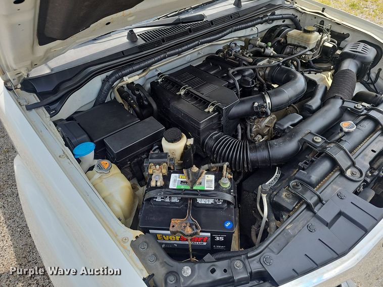 image for item EJ5764 2013 Nissan  Frontier  King Cab pickup truck