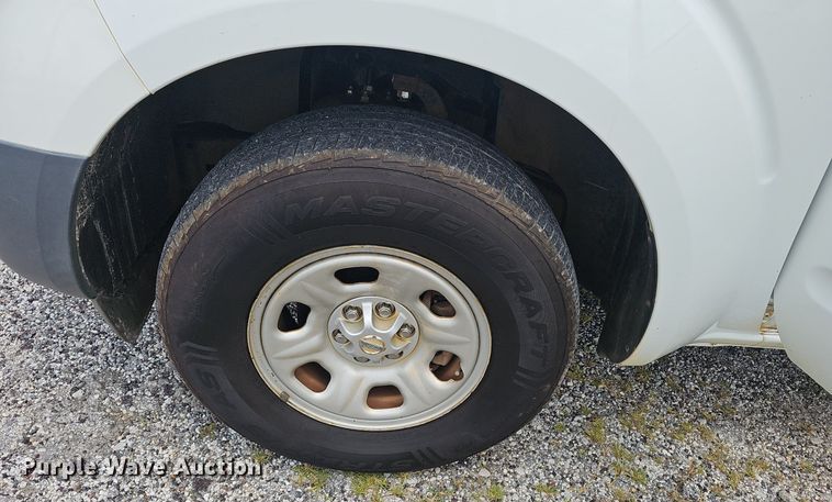 image for item EJ5764 2013 Nissan  Frontier  King Cab pickup truck