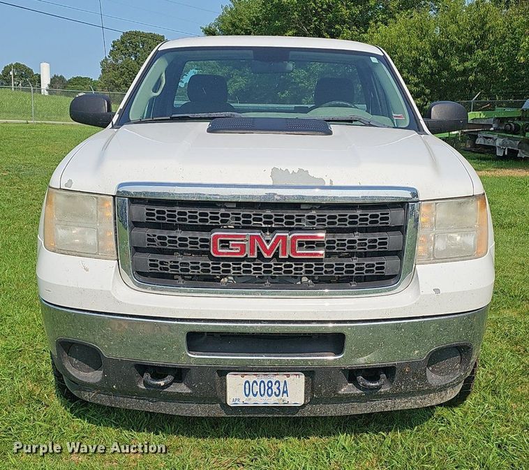 image for item EJ5768 2014 GMC Sierra 2500HD pickup truck