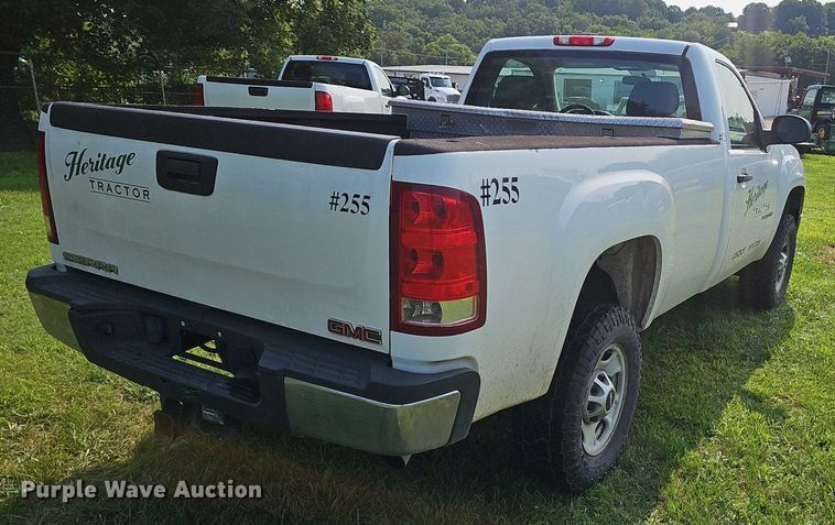 image for item EJ5768 2014 GMC Sierra 2500HD pickup truck