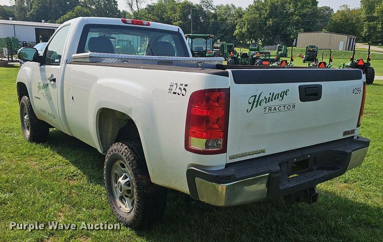 image for item EJ5768 2014 GMC Sierra 2500HD pickup truck