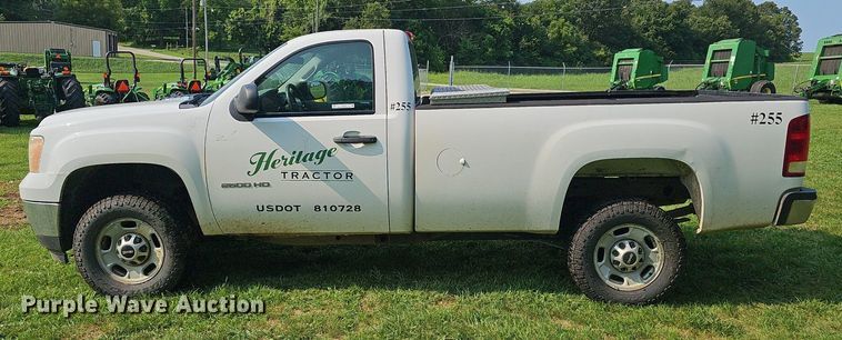 image for item EJ5768 2014 GMC Sierra 2500HD pickup truck