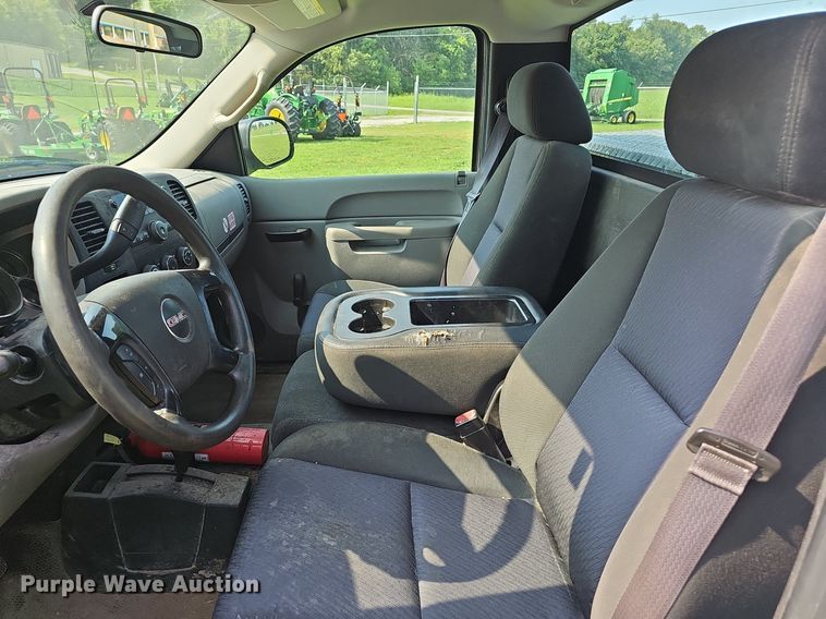 image for item EJ5768 2014 GMC Sierra 2500HD pickup truck