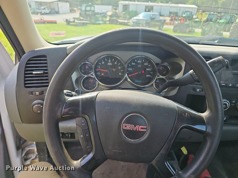 image for item EJ5768 2014 GMC Sierra 2500HD pickup truck