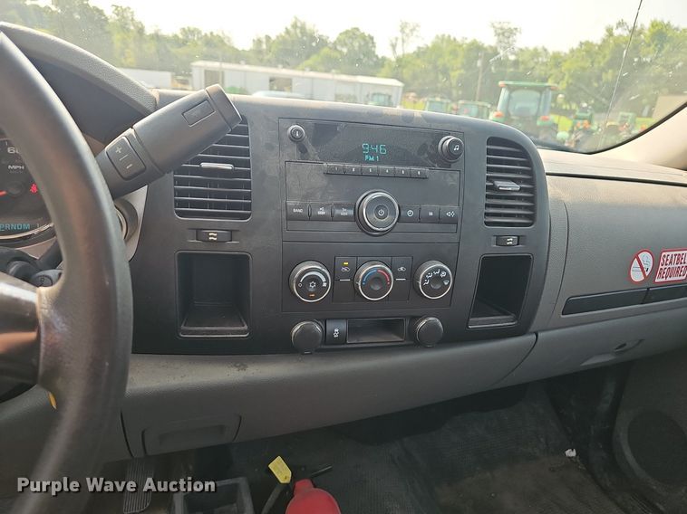 image for item EJ5768 2014 GMC Sierra 2500HD pickup truck