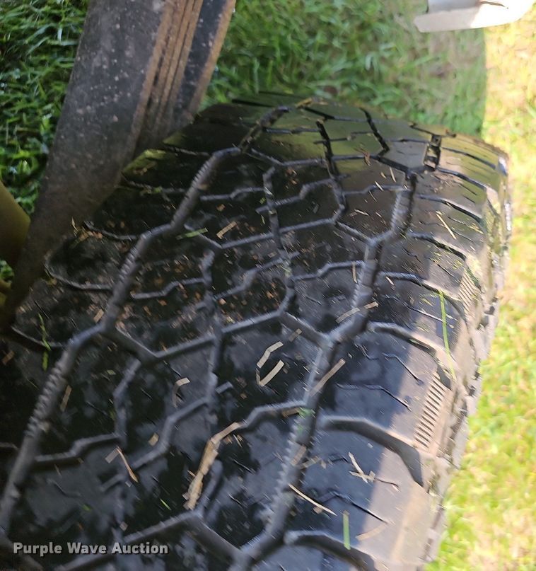 image for item EJ5768 2014 GMC Sierra 2500HD pickup truck