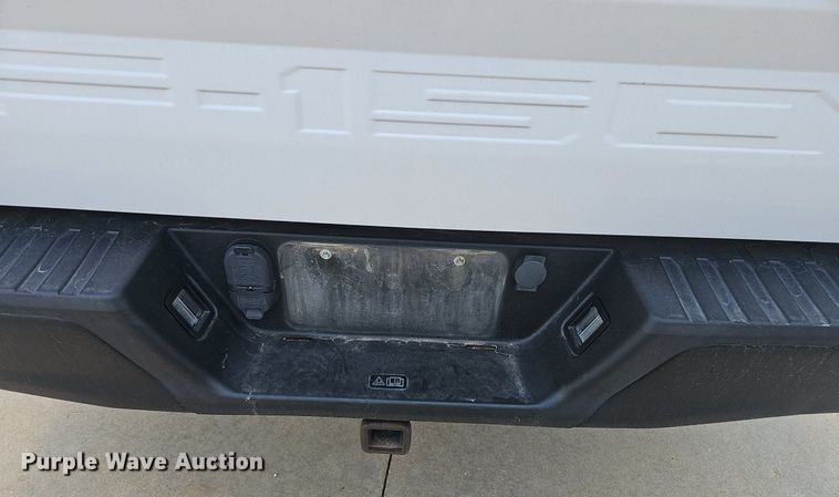 image for item EJ5772 2018 Ford F150 SuperCrew pickup truck