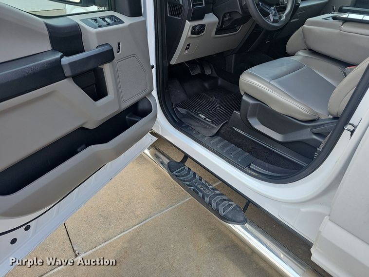 image for item EJ5772 2018 Ford F150 SuperCrew pickup truck