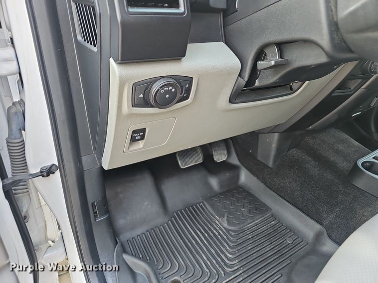 image for item EJ5772 2018 Ford F150 SuperCrew pickup truck