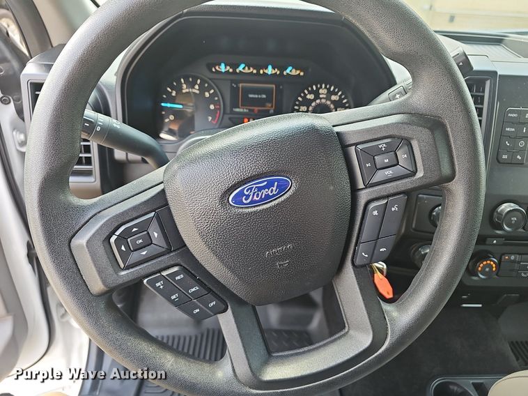 image for item EJ5772 2018 Ford F150 SuperCrew pickup truck