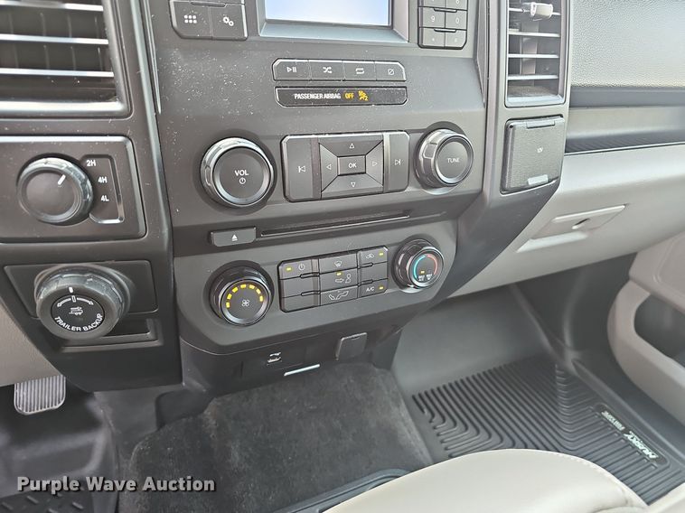 image for item EJ5772 2018 Ford F150 SuperCrew pickup truck