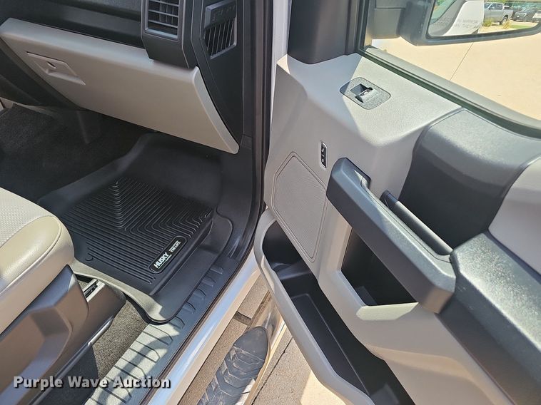 image for item EJ5772 2018 Ford F150 SuperCrew pickup truck