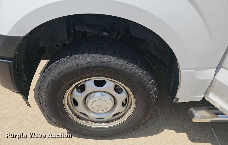 image for item EJ5772 2018 Ford F150 SuperCrew pickup truck