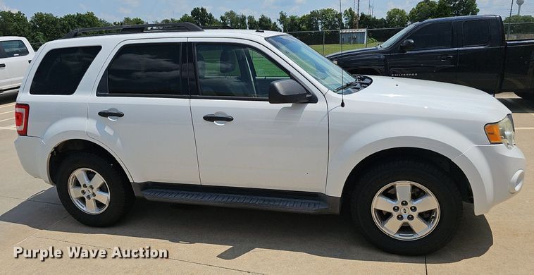 image for item EJ5773 2011 Ford  Escape SUV