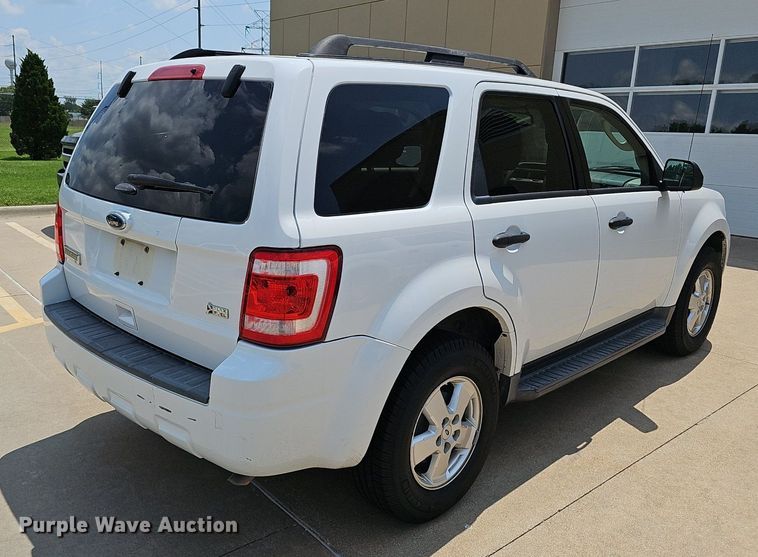 image for item EJ5773 2011 Ford  Escape SUV