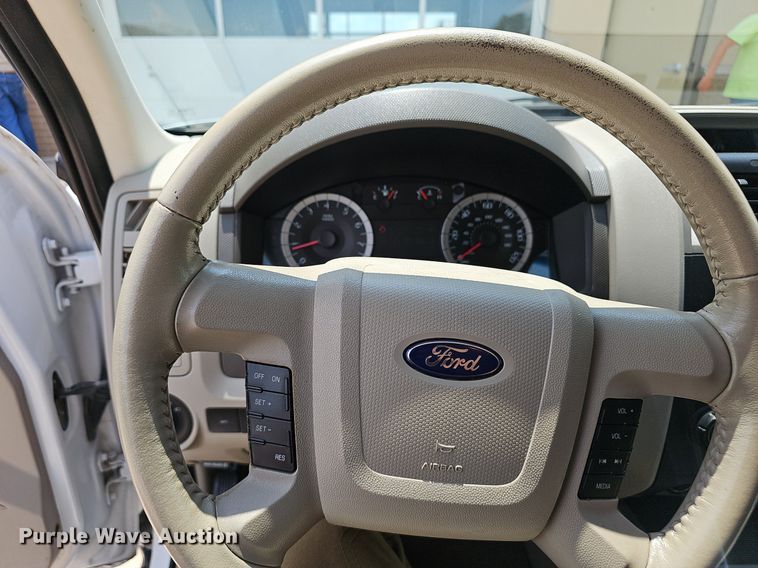 image for item EJ5773 2011 Ford  Escape SUV