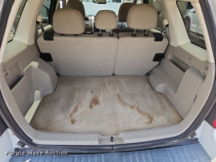 image for item EJ5773 2011 Ford  Escape SUV