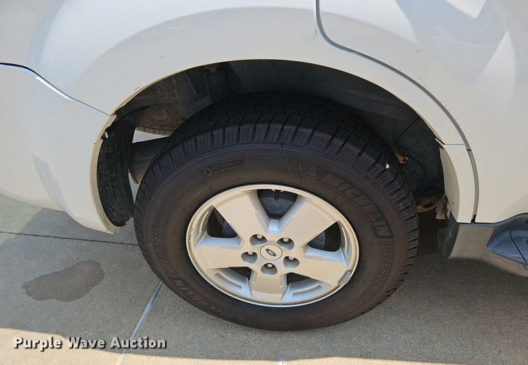 image for item EJ5773 2011 Ford  Escape SUV