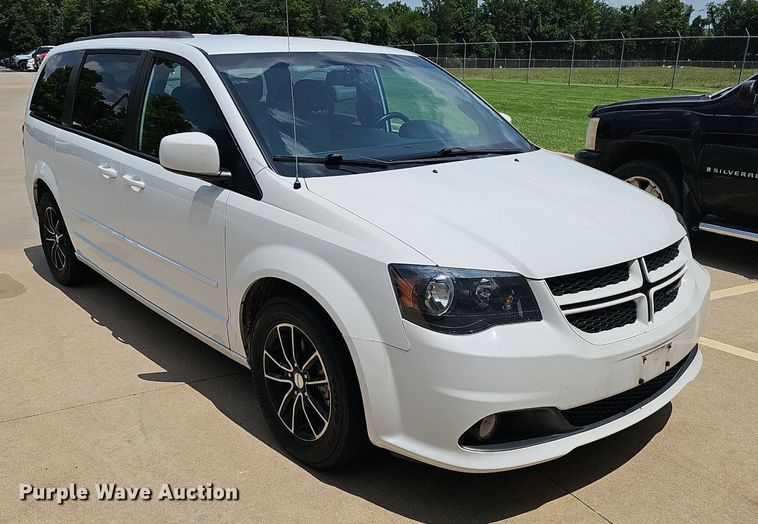 image for item EJ5774 2017 Dodge Grand Caravan van