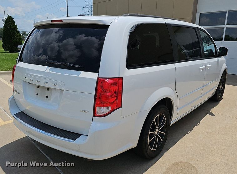 image for item EJ5774 2017 Dodge Grand Caravan van