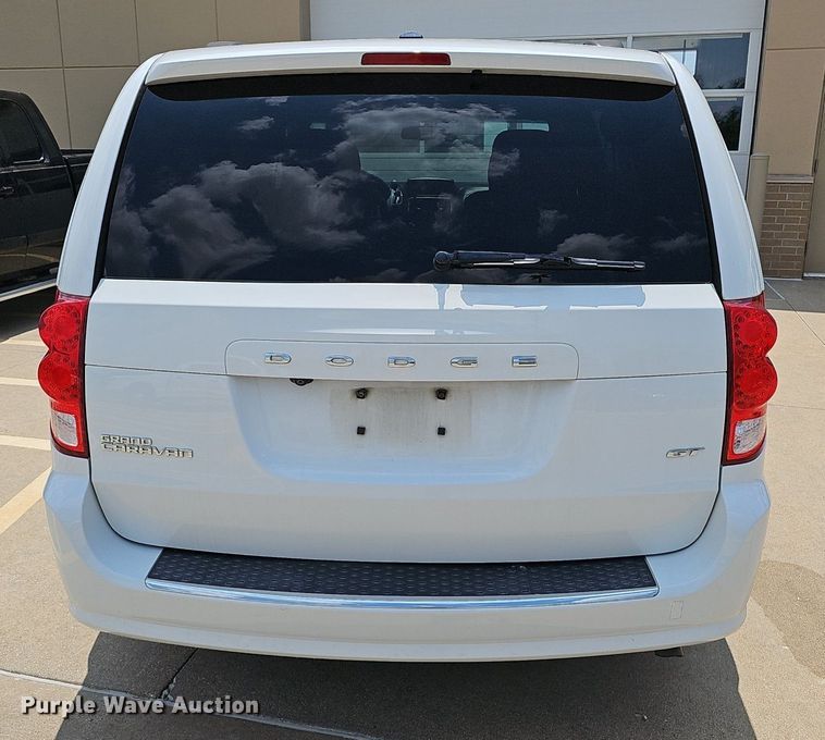 image for item EJ5774 2017 Dodge Grand Caravan van