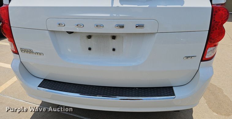 image for item EJ5774 2017 Dodge Grand Caravan van