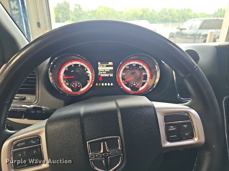 image for item EJ5774 2017 Dodge Grand Caravan van