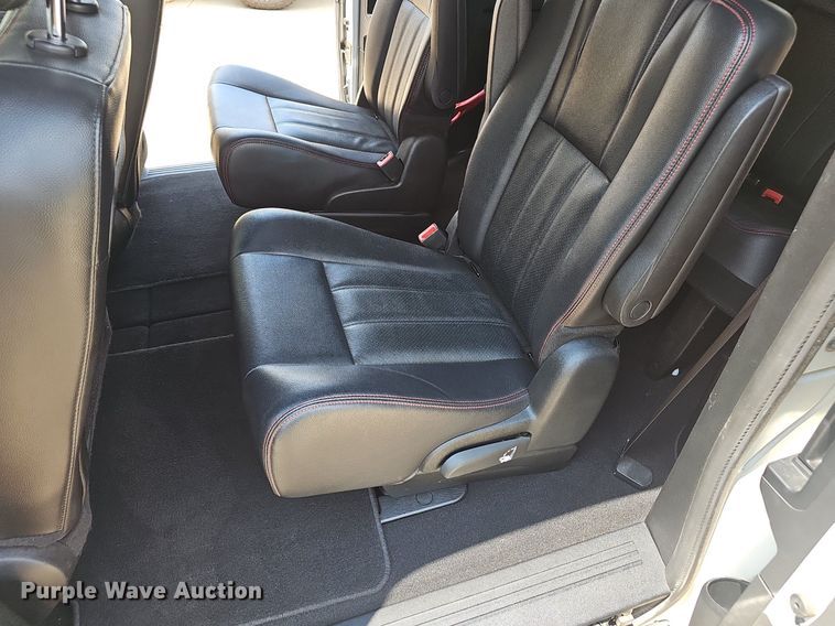 image for item EJ5774 2017 Dodge Grand Caravan van