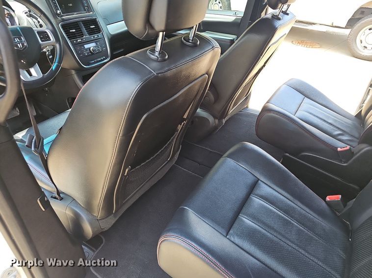 image for item EJ5774 2017 Dodge Grand Caravan van
