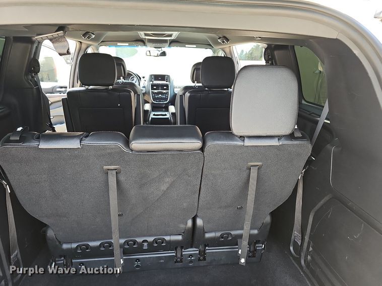 image for item EJ5774 2017 Dodge Grand Caravan van