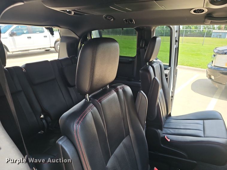 image for item EJ5774 2017 Dodge Grand Caravan van