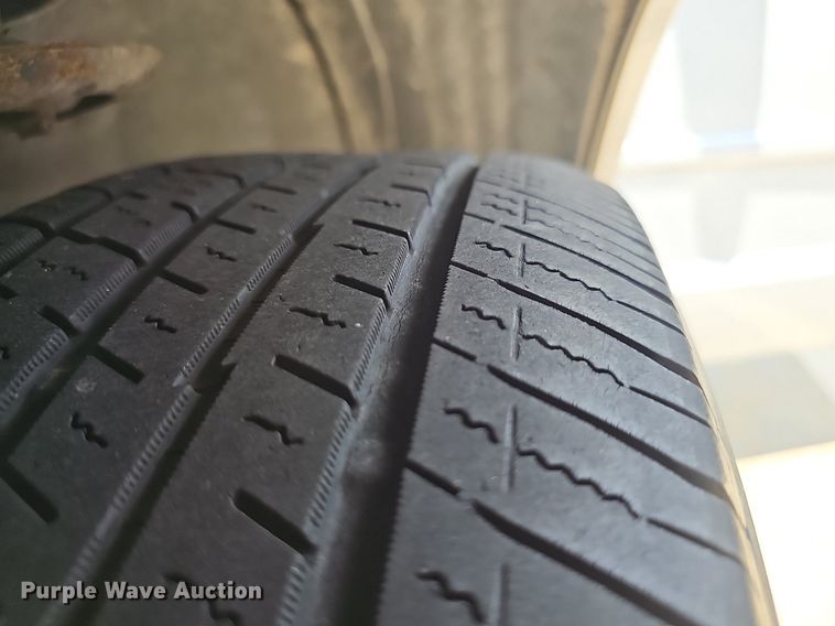 image for item EJ5774 2017 Dodge Grand Caravan van