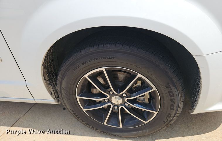 image for item EJ5774 2017 Dodge Grand Caravan van