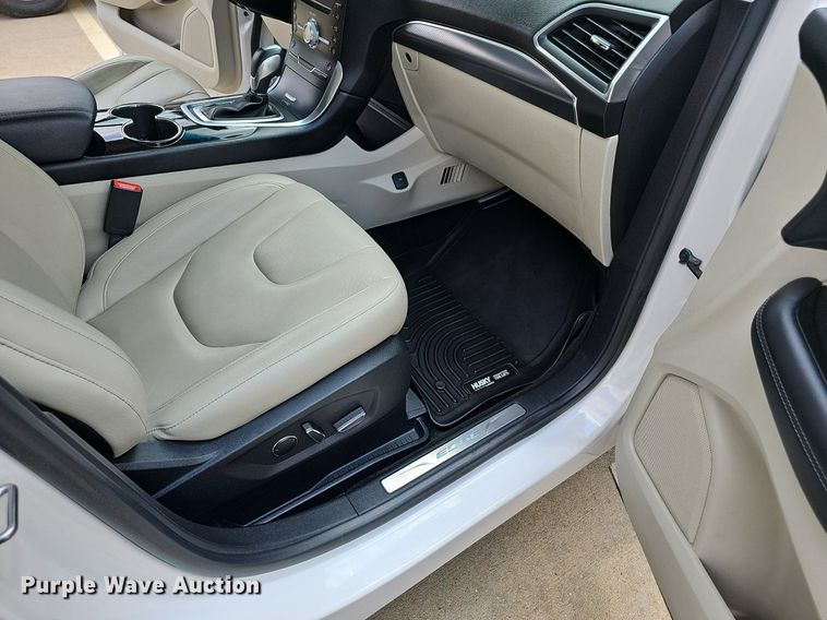 image for item EJ5775 2017 Ford  Edge Titanium SUV