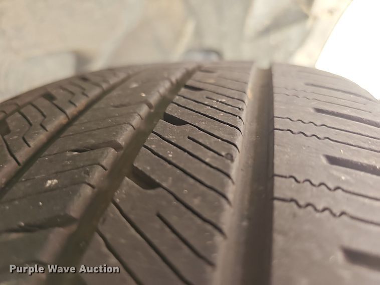 image for item EJ5775 2017 Ford  Edge Titanium SUV