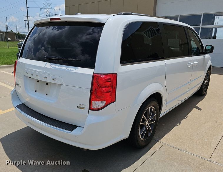 image for item EJ5776 2017 Dodge  Grand Caravan SXT van