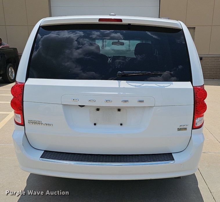 image for item EJ5776 2017 Dodge  Grand Caravan SXT van