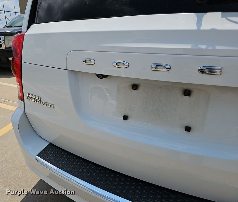 image for item EJ5776 2017 Dodge  Grand Caravan SXT van