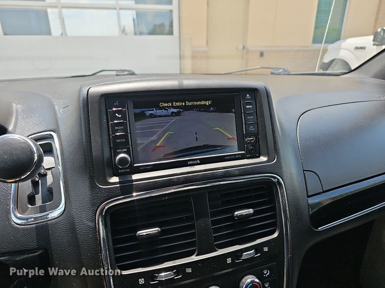 image for item EJ5776 2017 Dodge  Grand Caravan SXT van