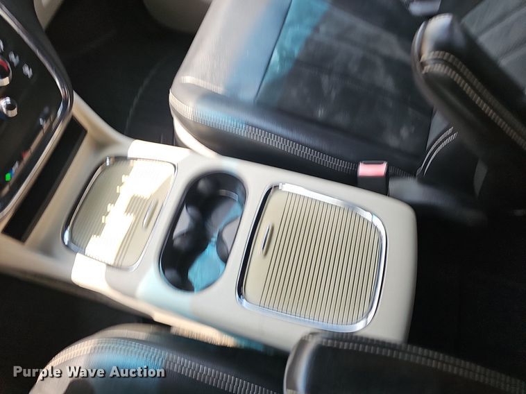 image for item EJ5776 2017 Dodge  Grand Caravan SXT van