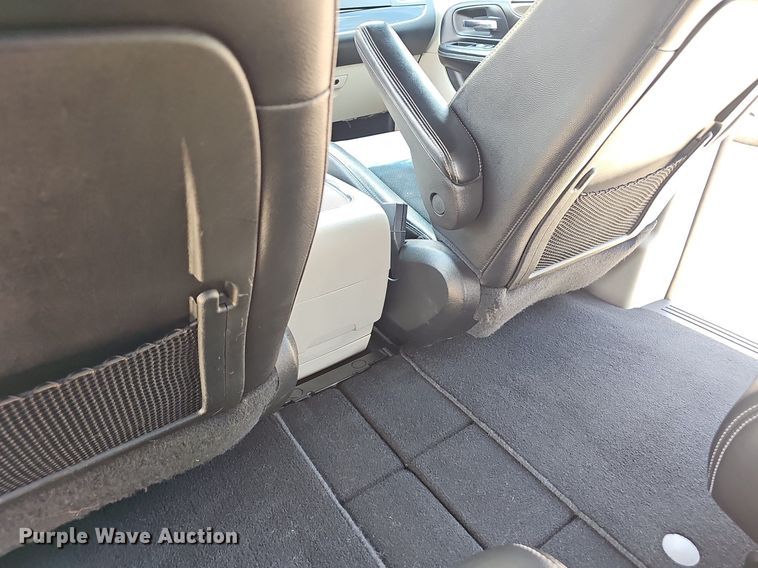 image for item EJ5776 2017 Dodge  Grand Caravan SXT van