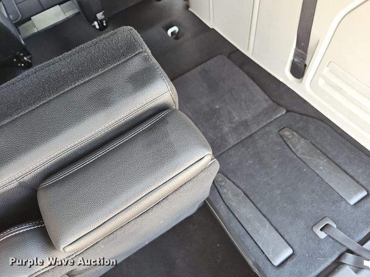 image for item EJ5776 2017 Dodge  Grand Caravan SXT van