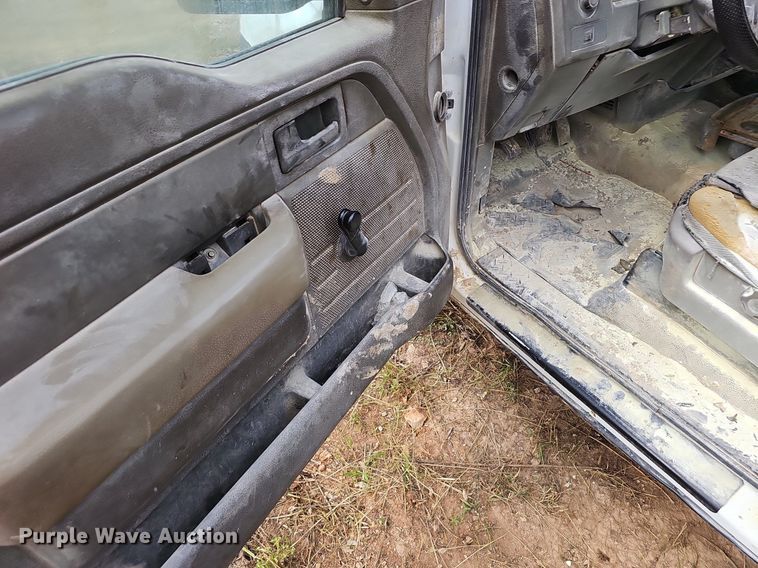 image for item EJ5793 2009 Ford F15 pickup truck